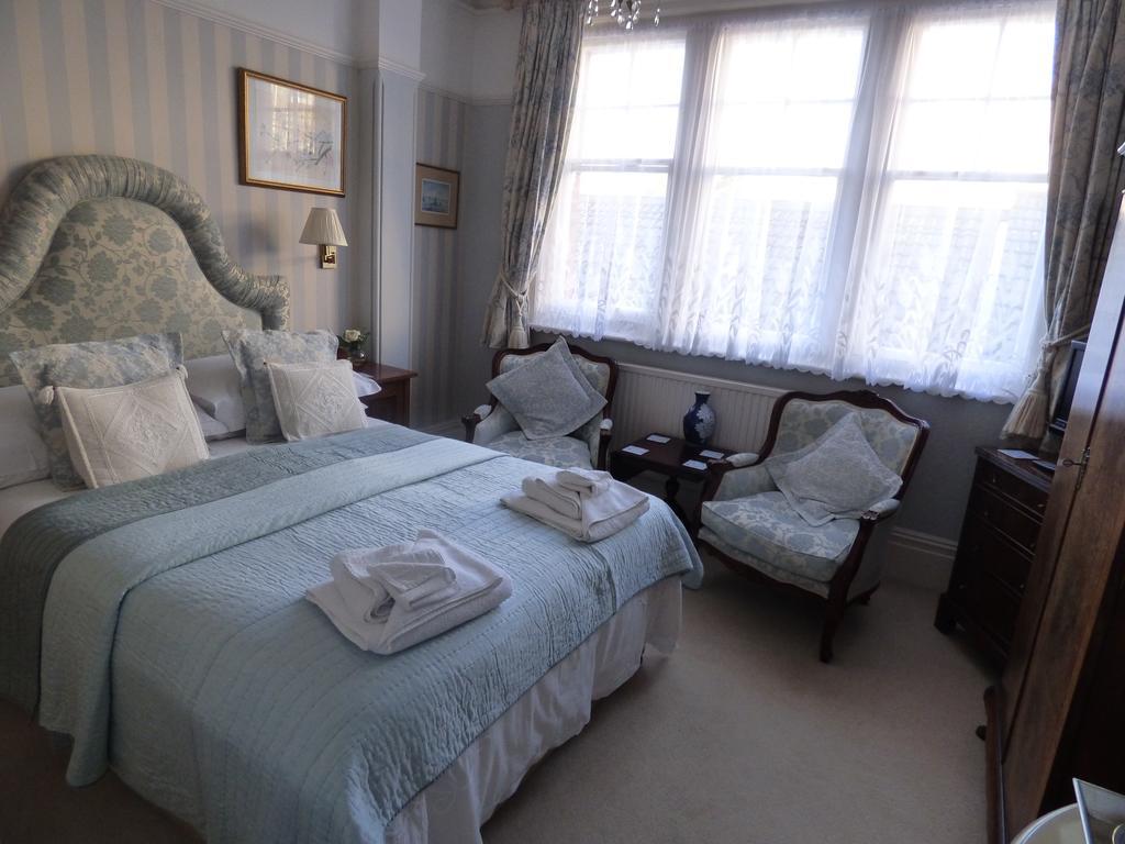 Brayscroft House Hotel Eastbourne Bagian luar foto